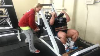 Tom Platz coaching me on hack squats with isotension [upl. by Hirai]