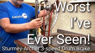 The worst Sturmey Archer 3speed hub I’ve ever seen but it must be fixed Plus bizarre wheel build [upl. by Cindelyn505]