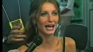 Gisele Bündchen pelo programa de moda Over Fashion entrevistada por Francisco Chagas [upl. by Einafpets]