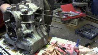 Tutoriel 2cv 12 Remontage moteur 2 sur 4 [upl. by Ollopa610]