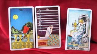 How to Read Tarot Cards Connecting the Cards [upl. by Oelgnaed]