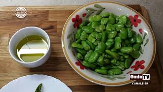 Prepariamo la pasta con pesto di fave e pancetta [upl. by Annawd]