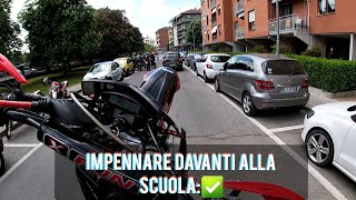 COME non ANDARE A SCUOLA IN MOTO [upl. by Gladine]