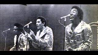 The OJays Use Ta Be My Girl Gamble amp Huff 1978  Vintage Images from Ebony Jet  Lyrics [upl. by Birkle]