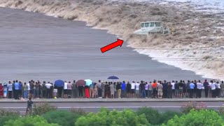 5 Minutes ago in China Qiantang River collapses huge waves sweep away tourists [upl. by Volney]