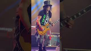 When Slash Takes the Lead—Paradise City’s Solo Finale Brings Down the House [upl. by Cherise39]