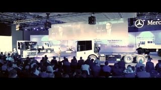 Daimler Weltpremiere Die neue Generation MercedesBenz Unimog und Econic [upl. by Oinoitna]