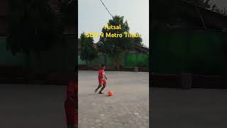 Latihan Ekskul Futsal SDN 9 Metro Timur  Merintis futsal bola [upl. by Dulcie]