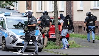 Massiver Polizeieinsatz in Kassel Festnahme nach Schüssen in Wohnung [upl. by Lemcke]