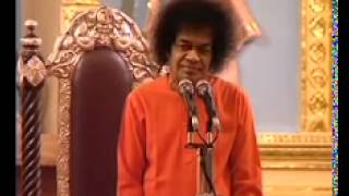 Sathya Sai Baba sings Hari Bhajana Bina Sukha Shanti Nahi [upl. by Enawtna552]