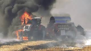 TraktorBrand auf Feld Trecker und Anhänger gehen in Flammen auf [upl. by Adiol]