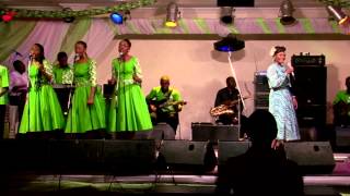 Dena Mwana  Esengo Live [upl. by Araf]