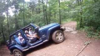 JKU Jeep Wrangler Hill Climb In Low Gear  Woolys Off Road Park TN [upl. by Thorvald]