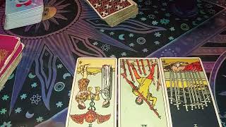 TU ESTAS LLAMANDO MUCHO LA ATENCION INCLUSO LA DE TU PERSONA 😉 ENERGIAS DEL DIA ♥️ TAROT DEL AMOR ♥️ [upl. by Sedgewinn711]