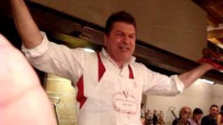 Dario Cecchini  Officina della Bistecca Panzano Itália 18092010 [upl. by Heller]