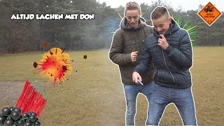 LACHEN MET VUURWERK [upl. by Dellora]