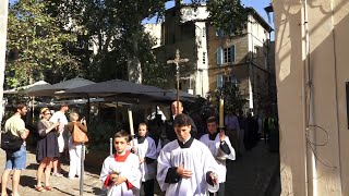 La messe et la procession du 15 août en Avignon [upl. by Ermine]