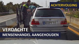 Politie  Mensensmokkelaar  handelaar aangehouden  Achtervolging  Valse kentekenplaten [upl. by Dahlia]