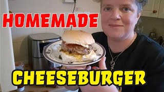 Homemade Cheesburger Recipe 🍔 [upl. by Anada]