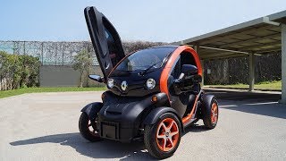 Review 2018 Renault Twizy  Coolest Electric Car [upl. by Edny785]