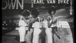 Martha Reeves amp The Vandellas LIVE  quotNowhere To Runquot [upl. by Fafa]