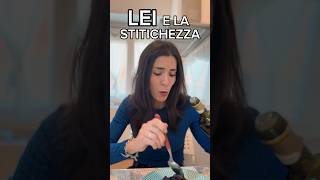 lei SOFFRE di STITICHEZZA 😅😂 casaabis comici videodivertenti coppia ridere videodaridere [upl. by Nannahs]