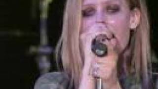 Avril Lavigne  Fall to pieces live [upl. by Ykcaj]