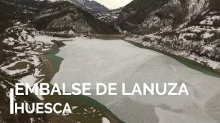 Embalse de Lanuza helado  Huesca  a vista de drone  Los Pirineos [upl. by Elconin847]