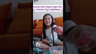 Raynelle unboxing snack berhadiah uang PART  1 [upl. by Woodcock]