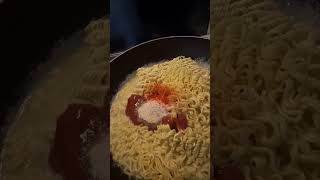 Instant noodles noodles cookingchannel cookingshow cooking shortvideo youtubeshorts [upl. by Yeleen]