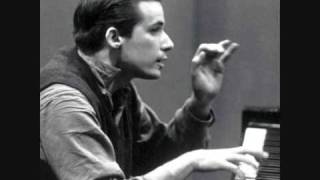 Glenn Gould  Mozart Piano Sonata No8 K310 A minor Movement 3  Presto [upl. by Edac224]