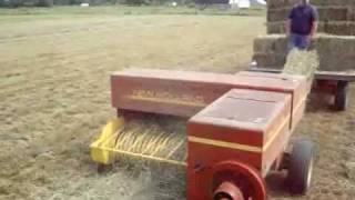 New Holland 565 Square Baler2009 [upl. by Aylmer]