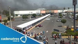 ÚLTIMA HORA Incendio consume toda la plaza de Sendero Ixtapaluca [upl. by Atews533]