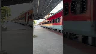 New Avtaar  WAP7 Lead 11077 Pune Jammu Tawi Jhelum Express  Manjari Pune wap7 [upl. by Wiener]