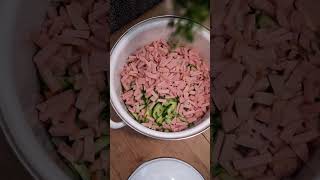 okroshka rezept food sommer окрошка [upl. by Akerdnuhs]