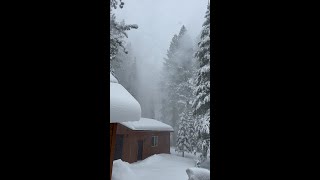 Viewer Video Heavy snow falls in Truckee [upl. by Sutniuq]