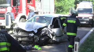 Schwerer Verkehrsunfall mit mehreren Verletzte [upl. by Bang]