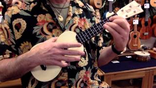 Ukulele Mania Demo 1950s Vintage Maccaferri quotIslanderquot Plastic Soprano 1838  Ukulele Mania Toky [upl. by Idnib169]