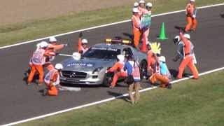 2013F1日本GP 鈴鹿 ☆ 世界最高峰レベルのコースマーシャル [upl. by Tadeo740]