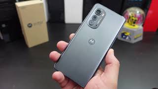 Motorola Edge 2022 One Week Later Better Than Pixel 6a [upl. by Peers255]