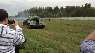 T 34 85 in action tank museum Kubinka near Moscow [upl. by Ittak628]