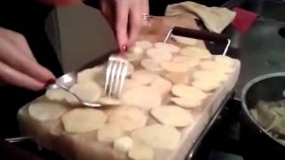 Himalayan salt block recipes  Cooking on a HimalaSalt Himalayan salt blocks  Rosted potatoes [upl. by Tigdirb]