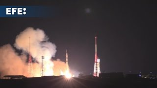 La nave Soyuz MS26 con dos cosmonautas y un astronauta a bordo se acopla a la EEI [upl. by Asert]