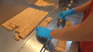 Making Peanut Brittle in Taiwan  花生酥  Taiwanese food [upl. by Ai]