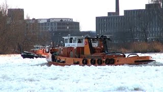 Eisbrecher auf der Elbe  Hamburg Februar 2012 [upl. by Yznil]