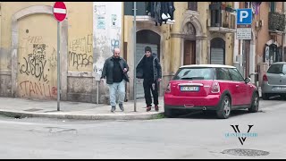 Ginocchio gonfio e dolorante Giovanni cammina a fatica quotTi prego portami in Pronto Soccorsoquot [upl. by Diva278]