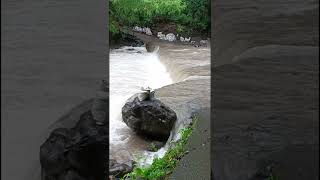 Overflow sobrang lakas Ng tubig dulot Ng bagyo typhoon typhoon [upl. by Manson]