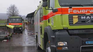 Hagenbuch ZH Brand zerstört diverse Fahrzeuge [upl. by Frankel]