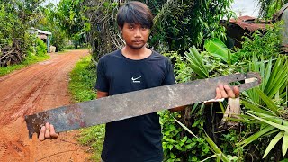 Knife Making  Forging A Machete From The Long Rusty Chainsaw [upl. by Py]