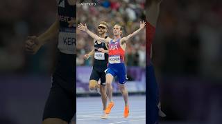 USA’s Cole Hocker stuns in 1500meter winning gold  Via AP [upl. by Letizia]